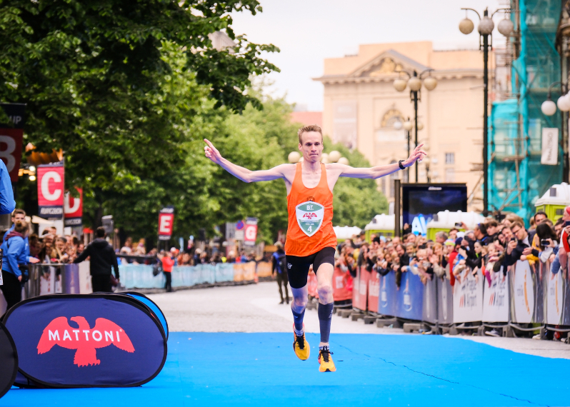 vítěz Vít Pavlišta Prague International Marathon 2023 