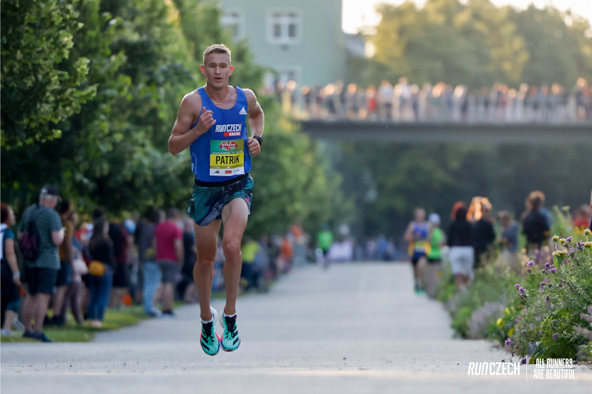 Mattoni Olomouc Half Marathon 2023 - elitní běžec Patrik Vebr